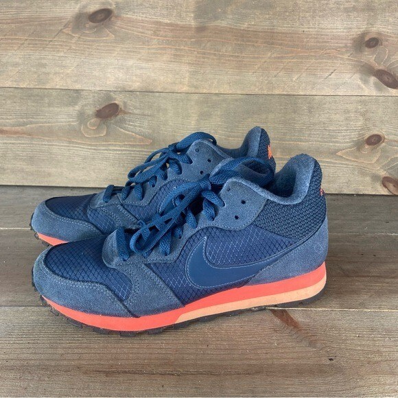 nike md runner 2 women's blue